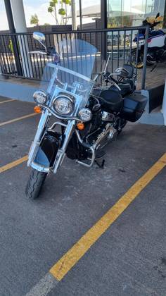 HARLEY-DAVIDSON SOFTAIL HERITAGE CLASSIC 114 